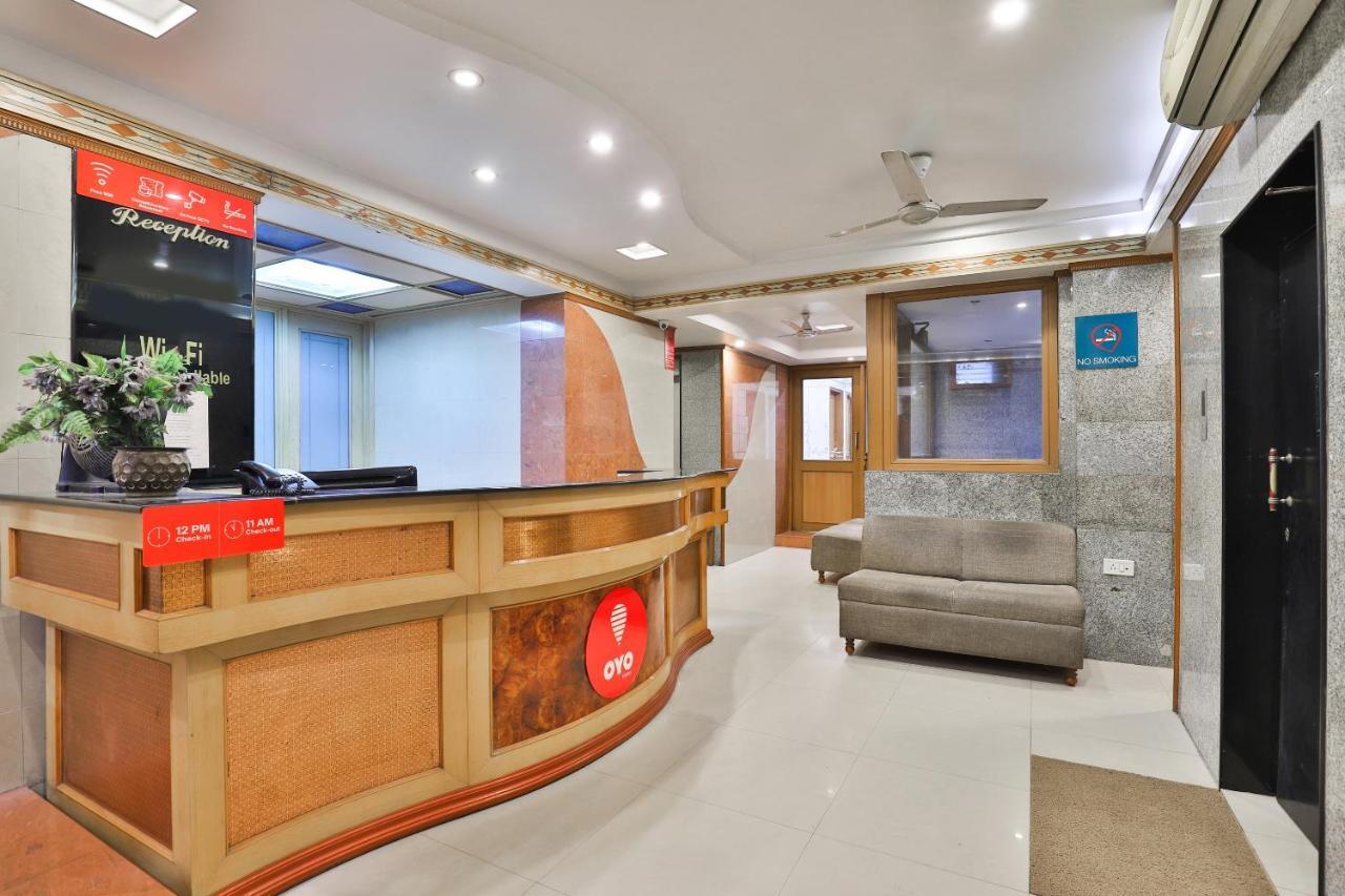 Oyo 17117 Hotel Rainbow Vadodara Exterior foto
